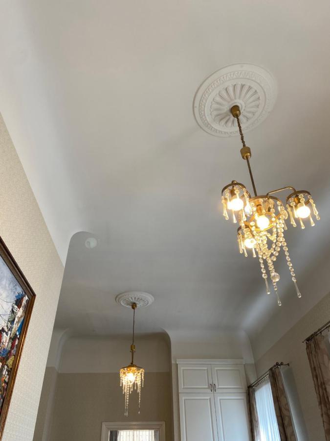 Elegant Apartment In Historical Centre & Free Locked Parking Riga Exterior foto