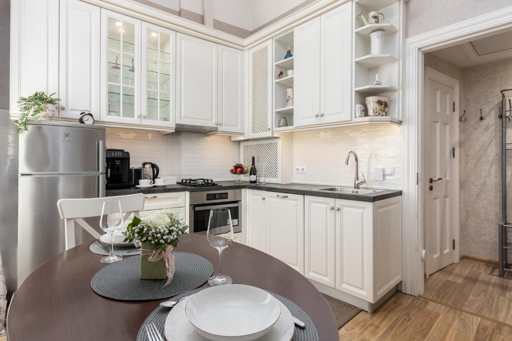 Elegant Apartment In Historical Centre & Free Locked Parking Riga Exterior foto